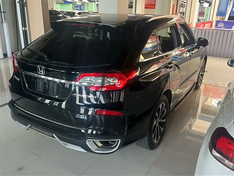 Honda Crown Road