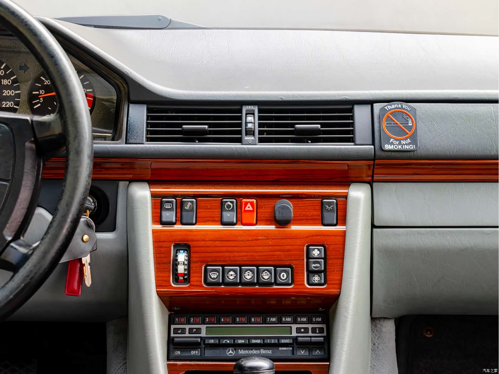 Mercedes-Benz E-Class, 1993 10