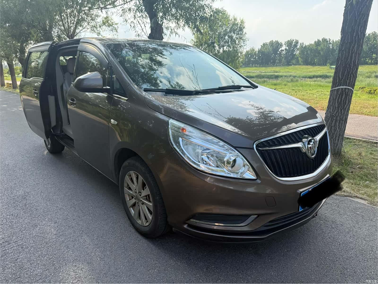 Buick GL8, 2017 3