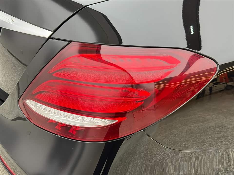 Mercedes-Benz E-class Mercedes-Benz E-class