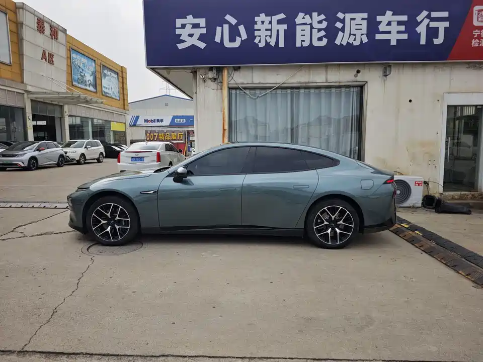 XPENG P7