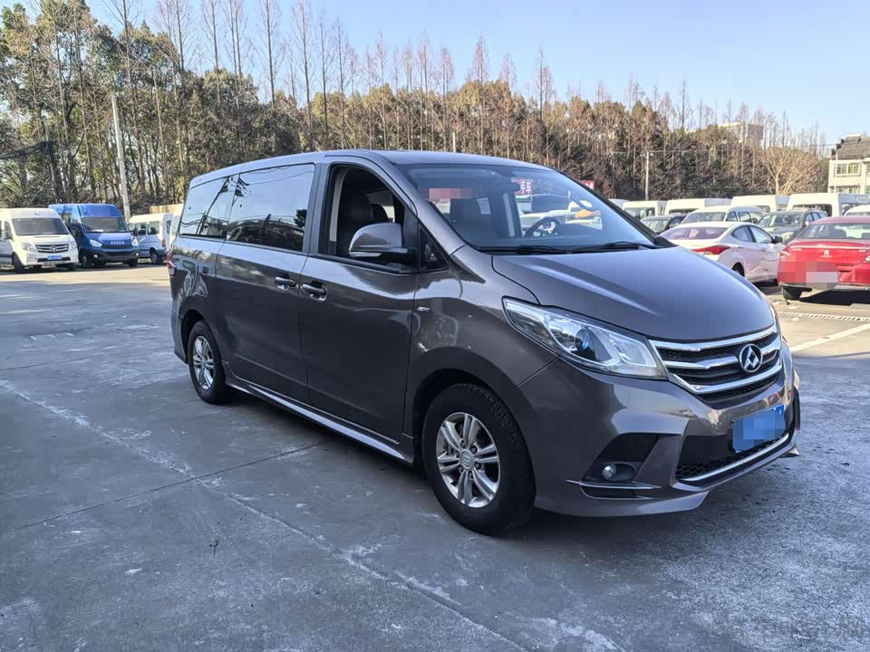 MAXUS Chase G10