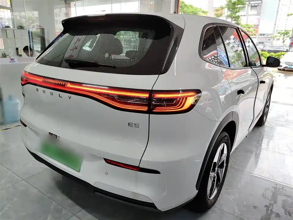 Geely Galaxy Galaxy E5