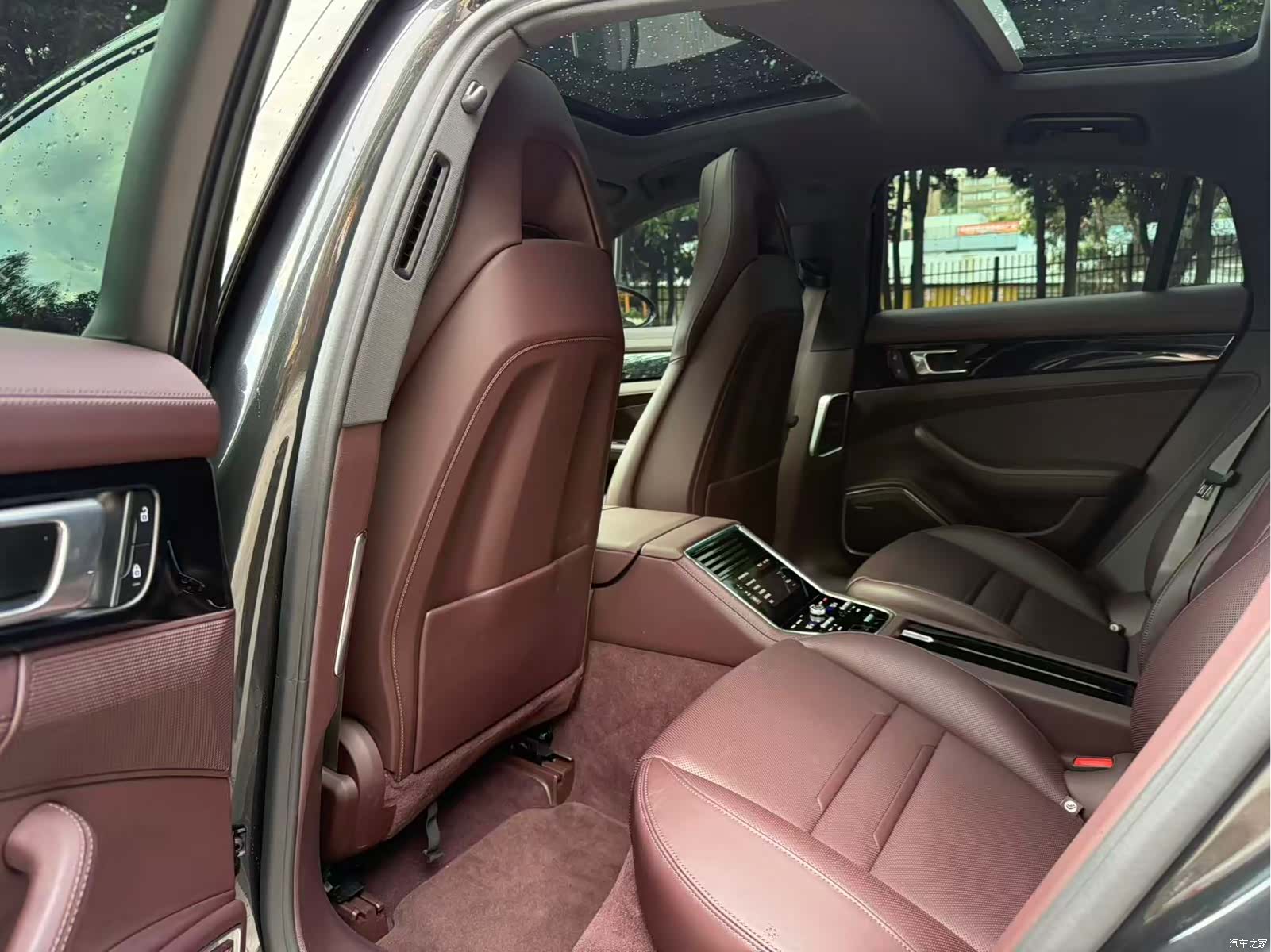 Porsche Panamera, 2023 32
