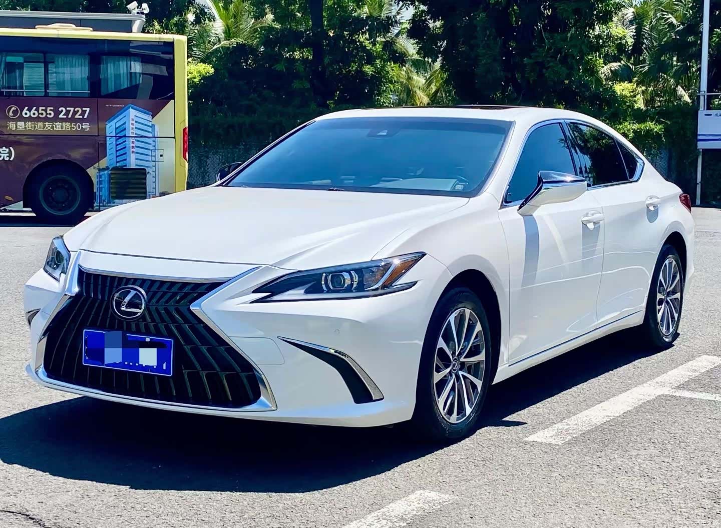 Lexus ES, 2023 1