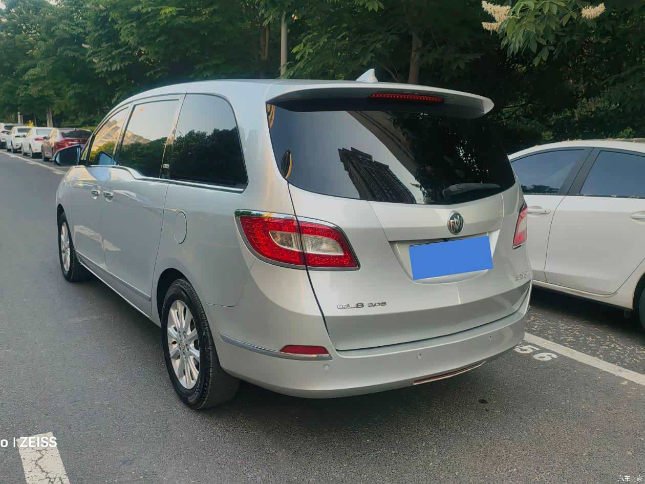 Buick GL8, 2012 6