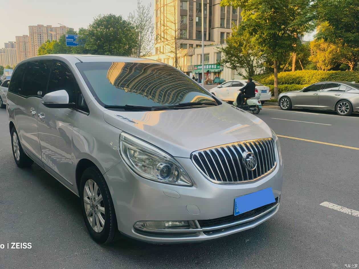 Buick GL8, 2012 2