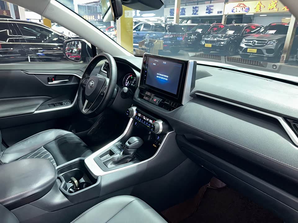 Toyota RAV4 Rongfang