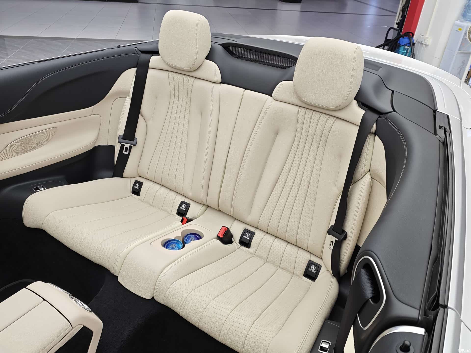 Mercedes-Benz E-Class, 2021 12