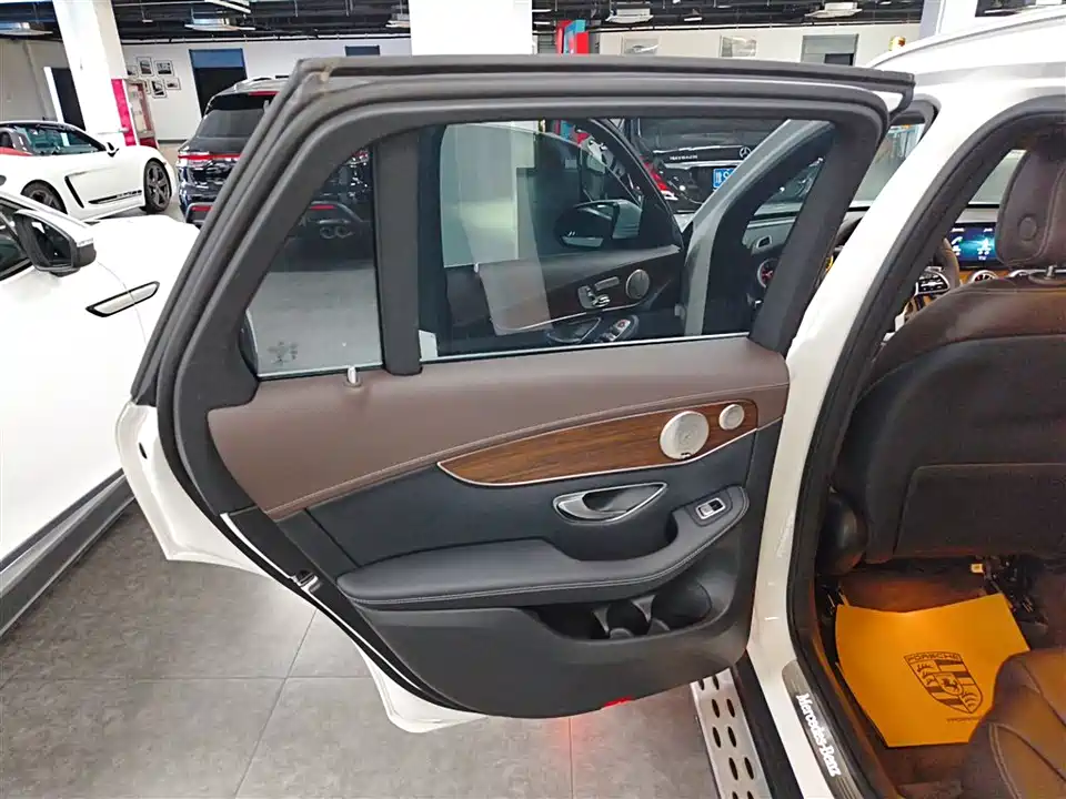 Mercedes-Benz GLC Mercedes-Benz GLC