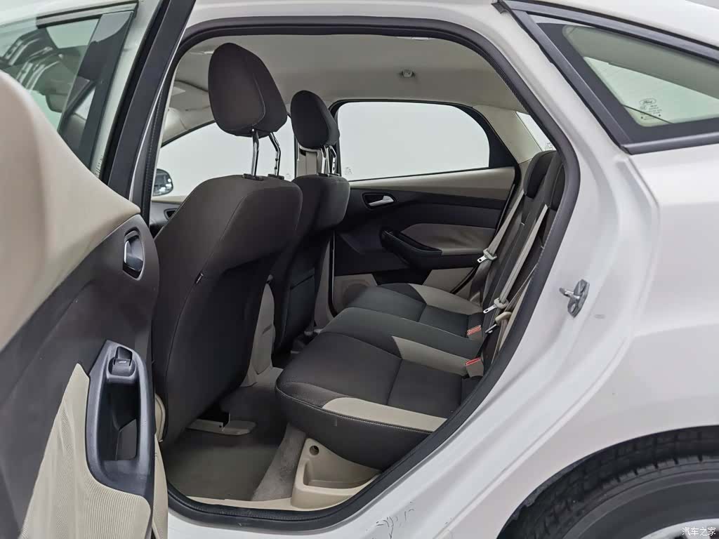 Ford Focus, 2014 15