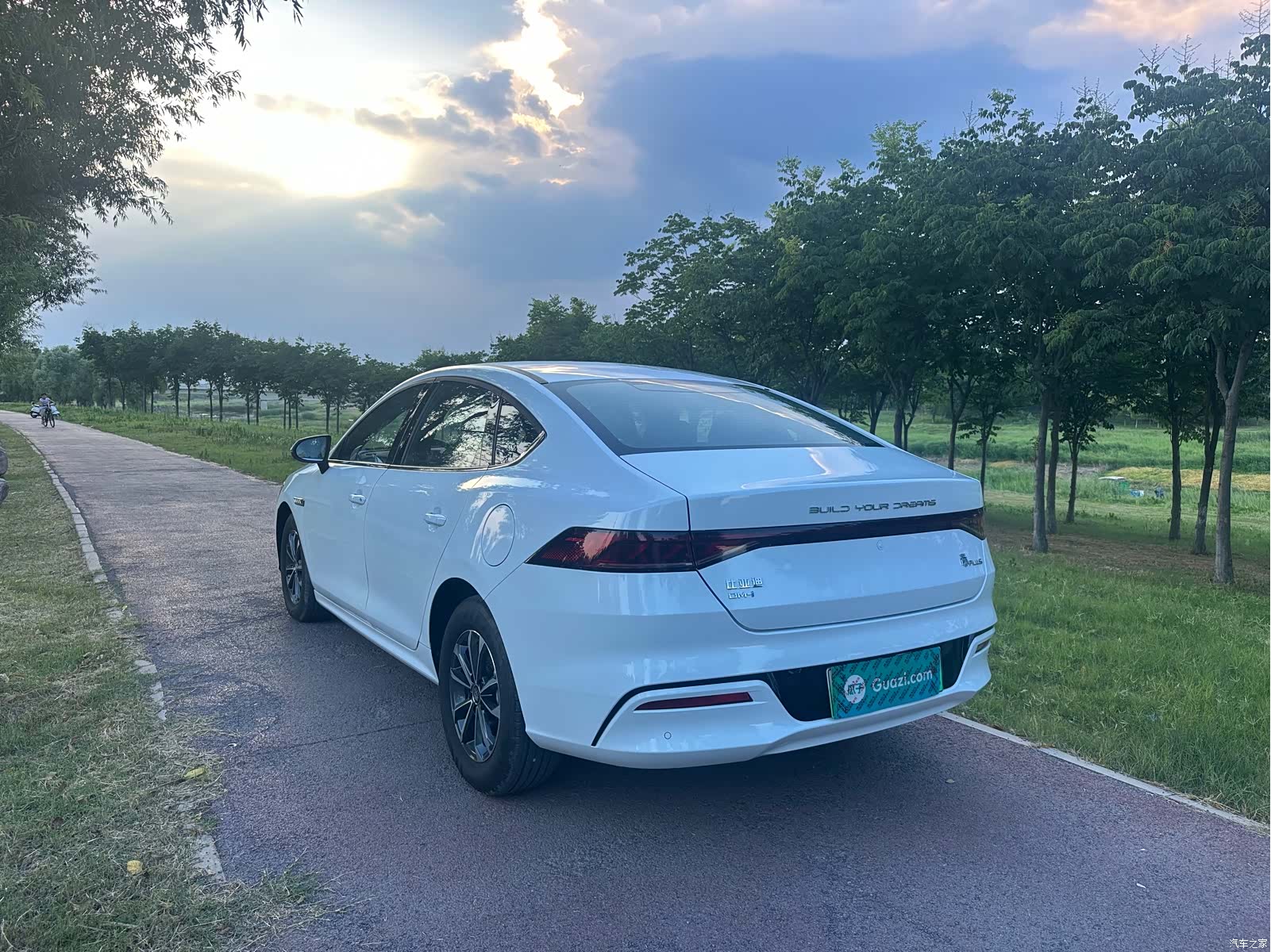 BYD Qin, 2024 10