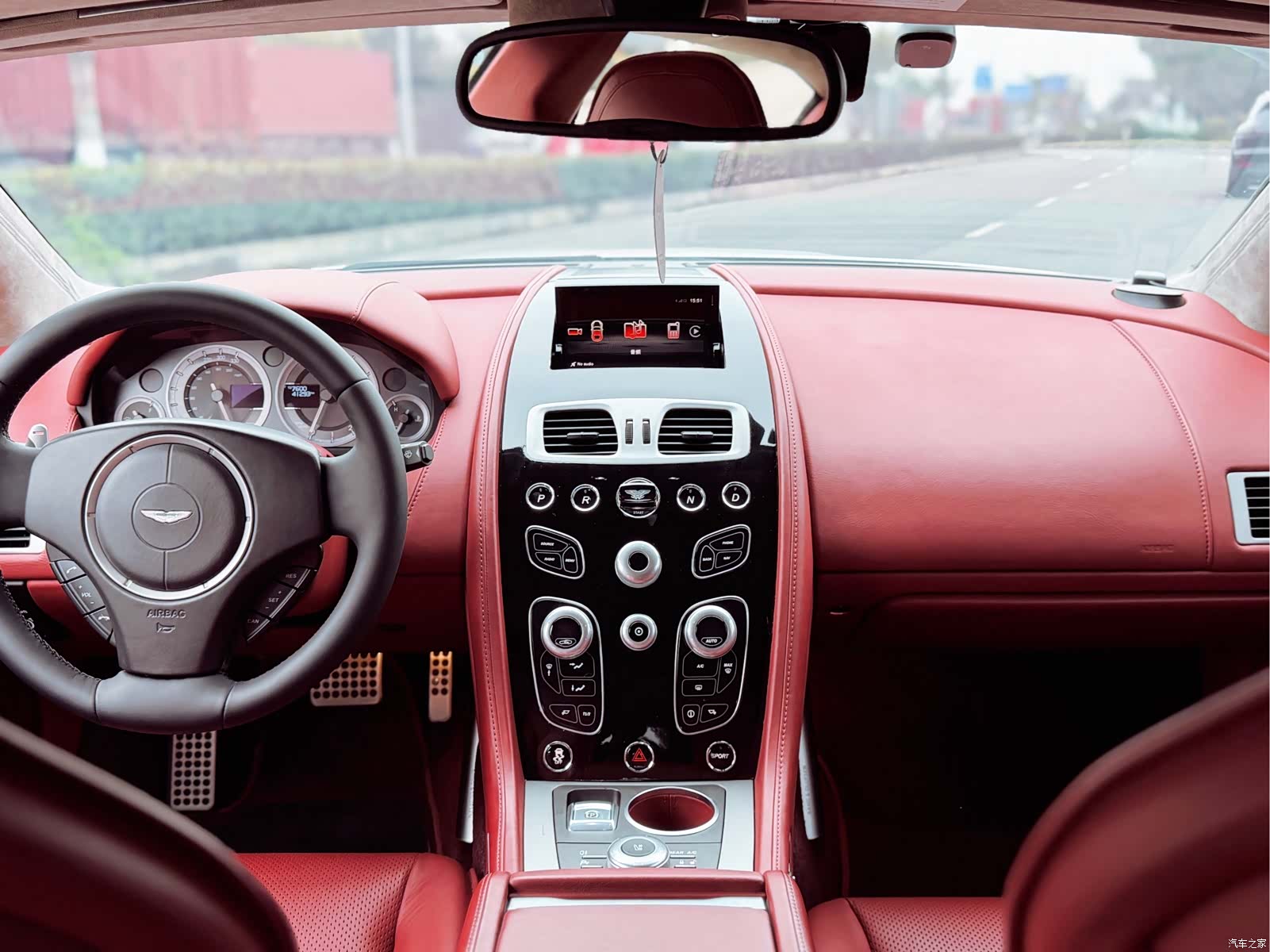 Aston Martin Rapide, 2017 12