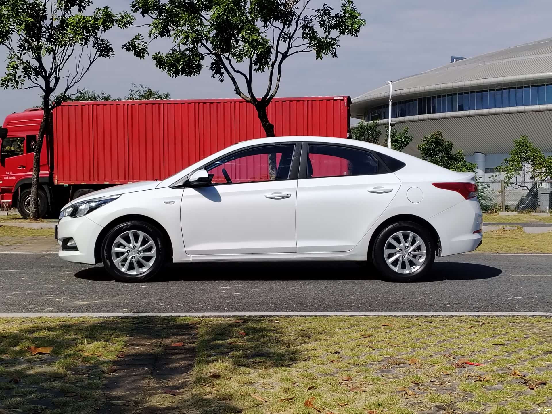 Hyundai GLS, 2017 4