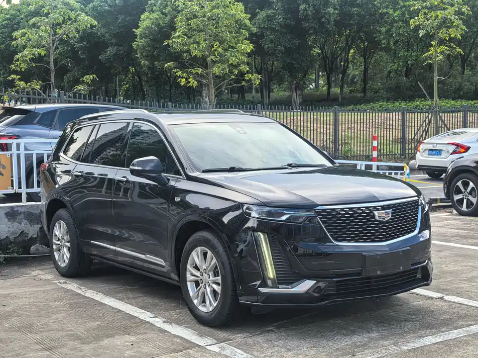 Cadillac XT6