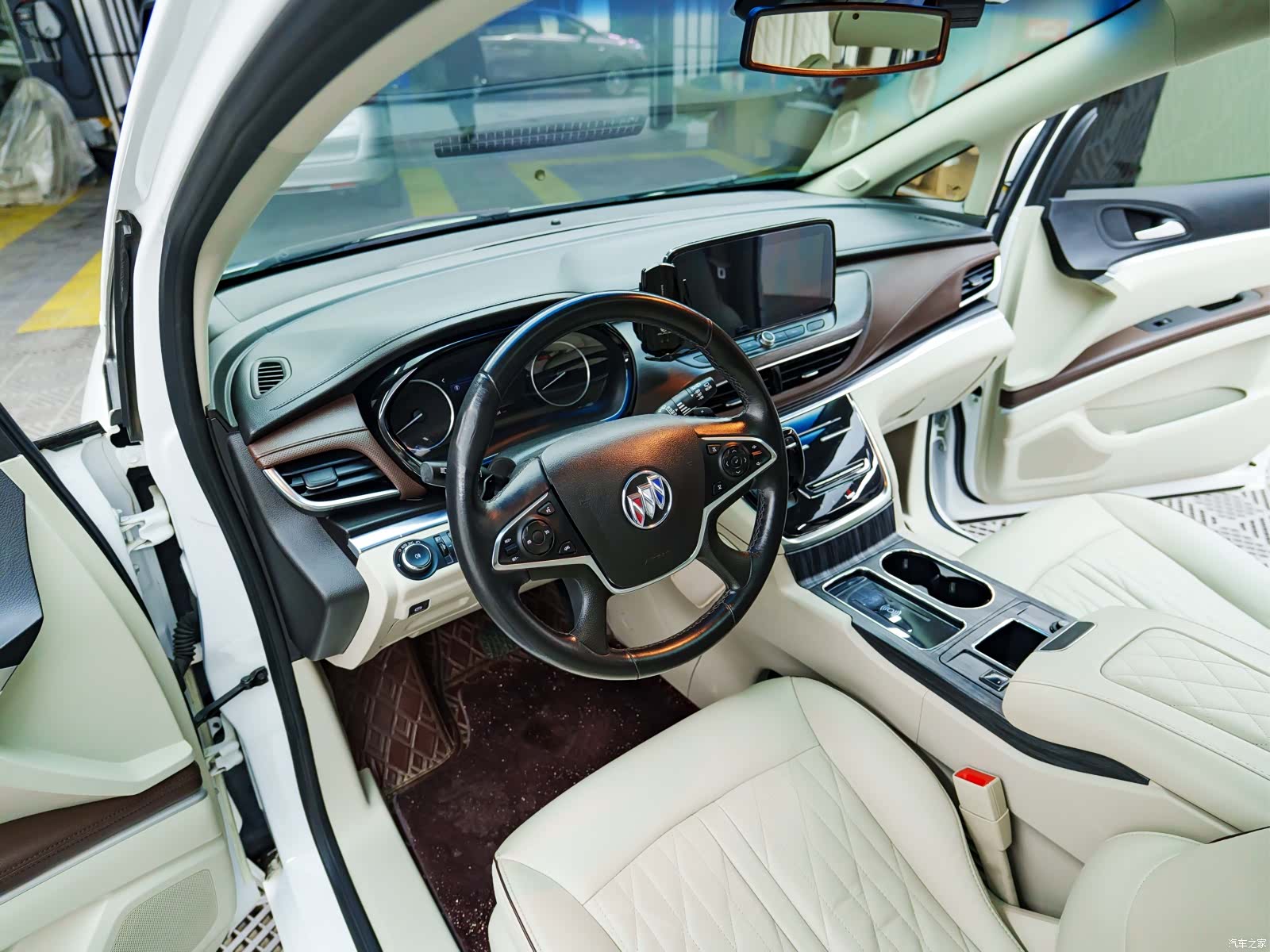 Buick GL8, 2022 13
