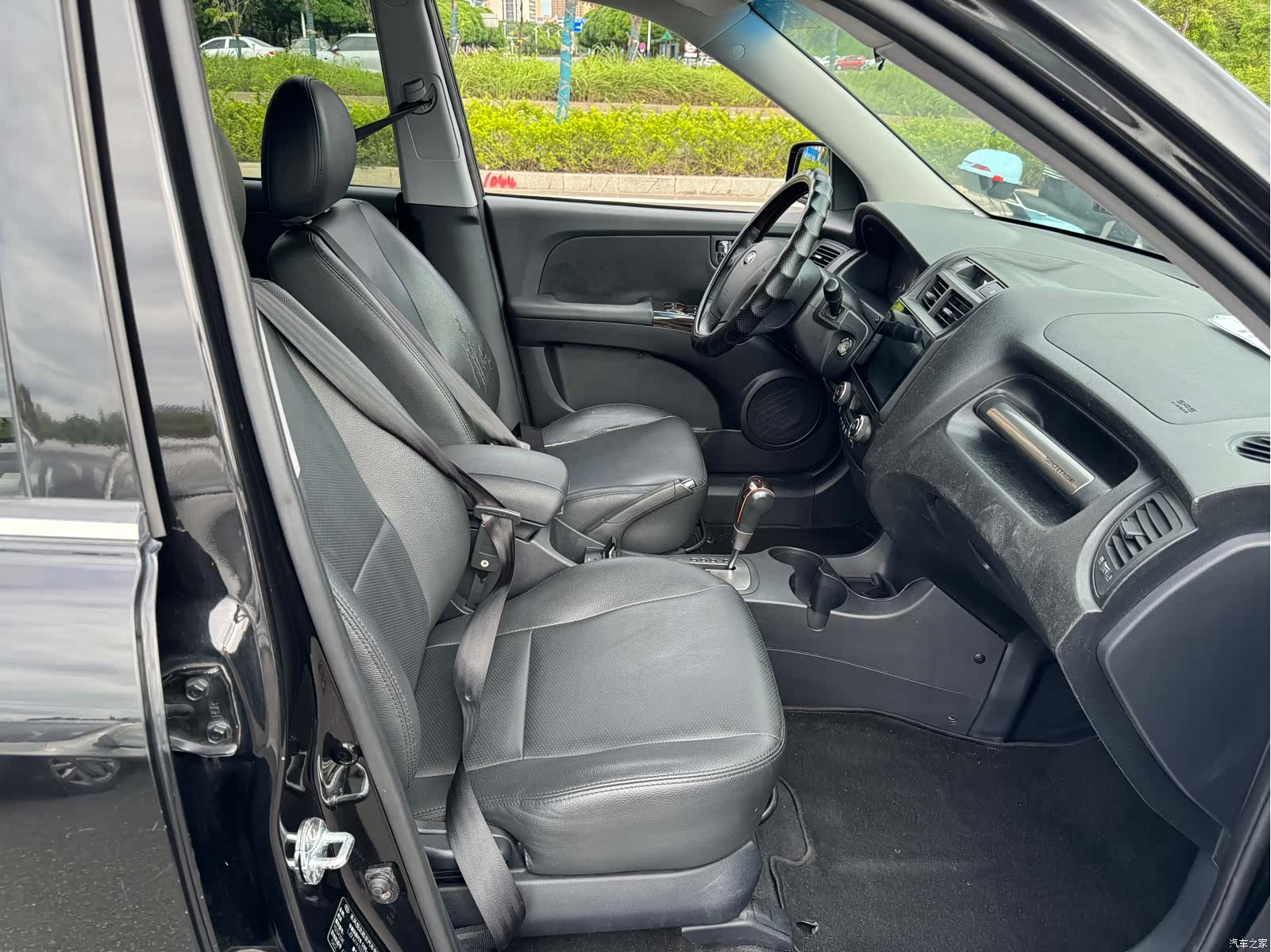 Kia GLS, 2014 13
