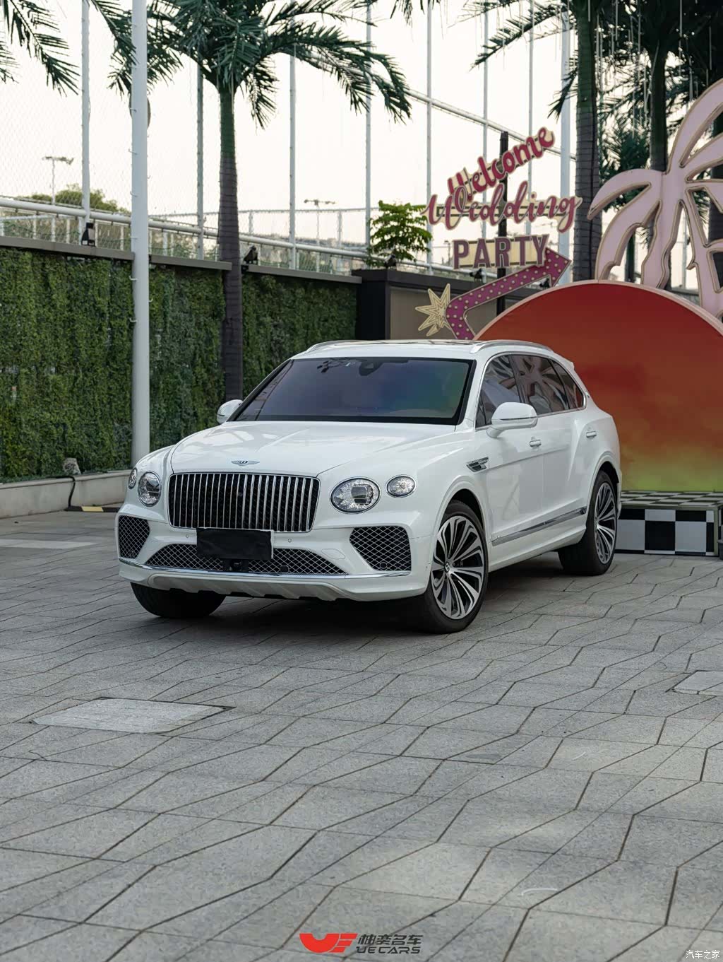 Bentley Bentayga, 2026 1
