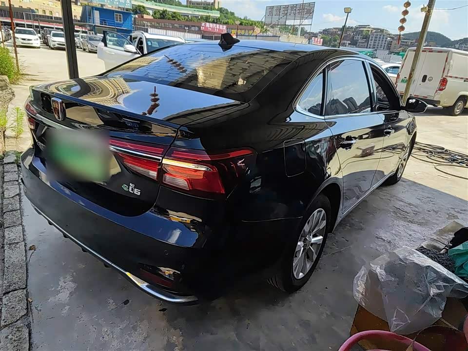 Roewe i6 Roewe i6