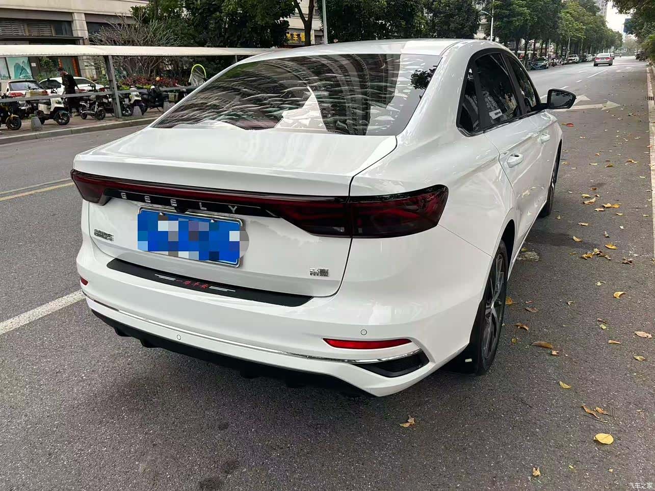 Geely Emgrand, 2021 16