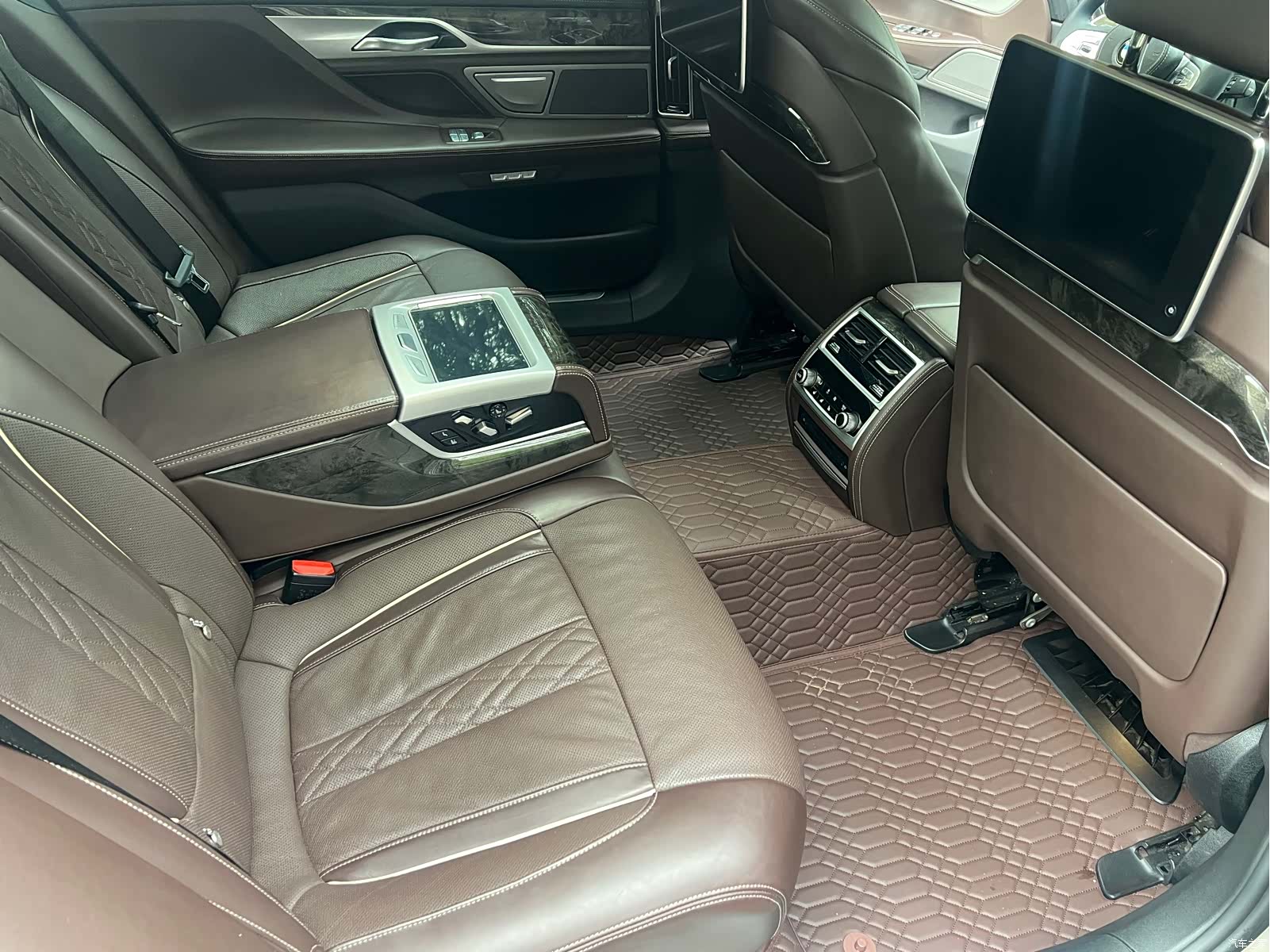 BMW 7 Series, 2017 11