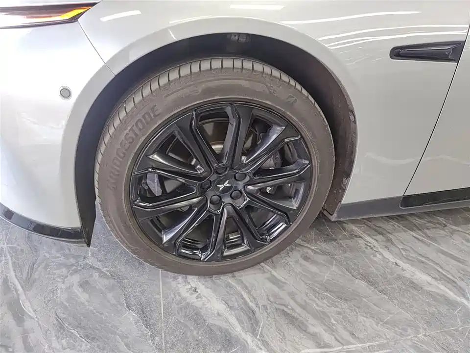 XPENG P7