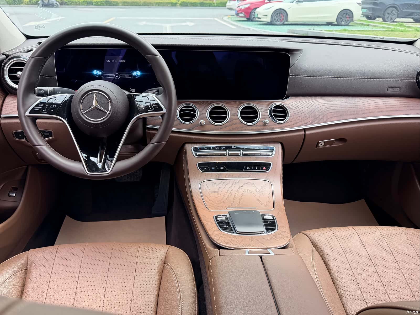 Mercedes-Benz E-Class, 2023 12