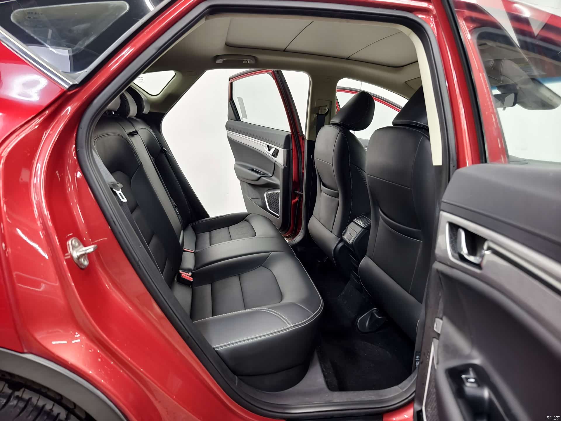 Geely Emgrand, 2019 16