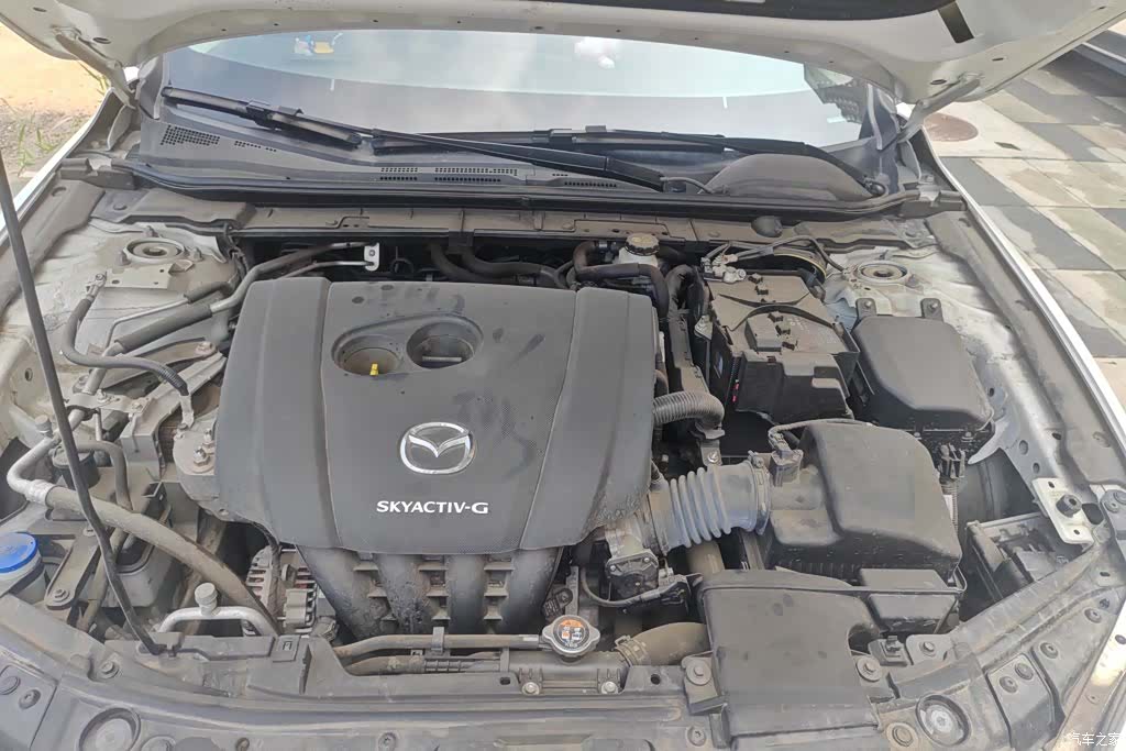 Mazda Mazda3, 2023 10