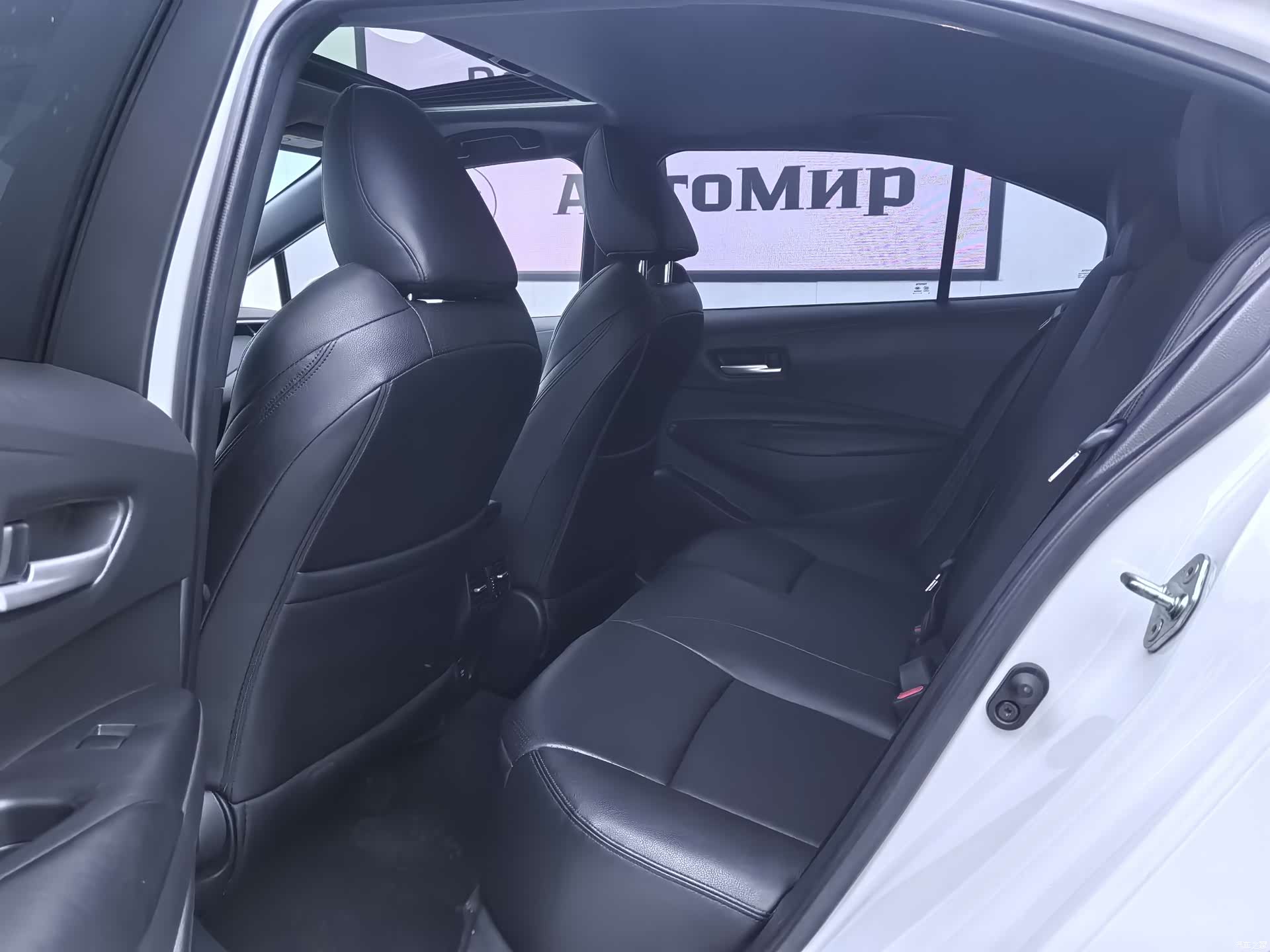 Toyota Levin, 2023 все фото
