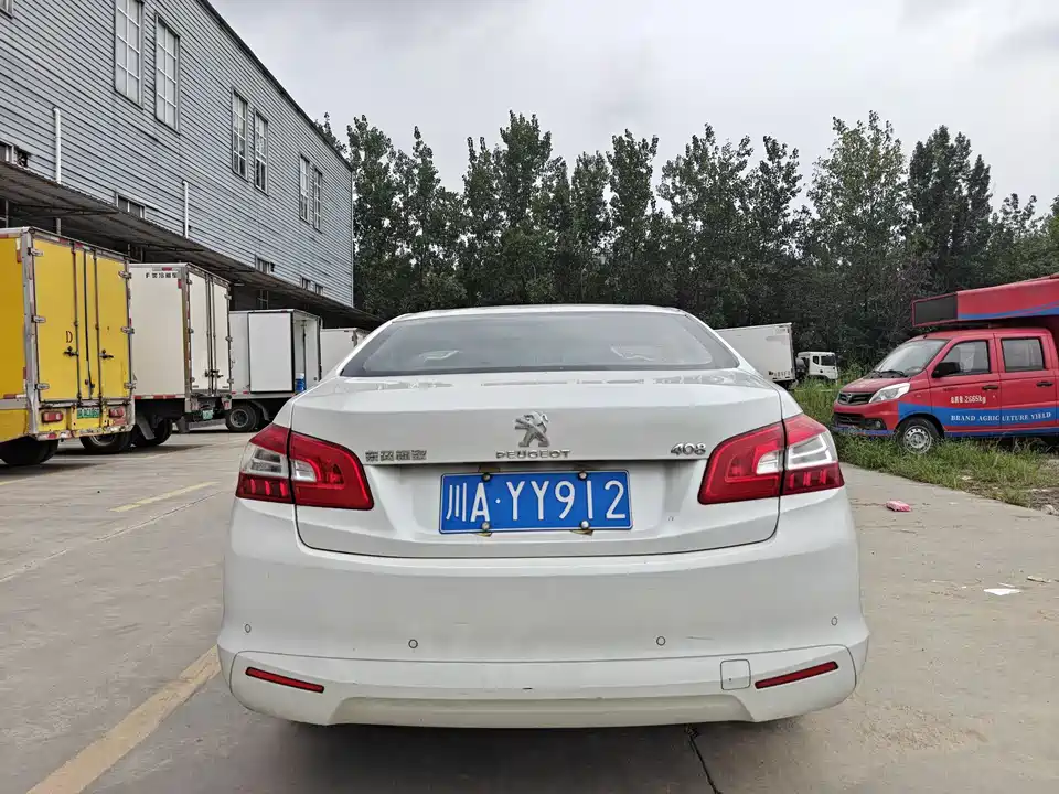 Peugeot 408