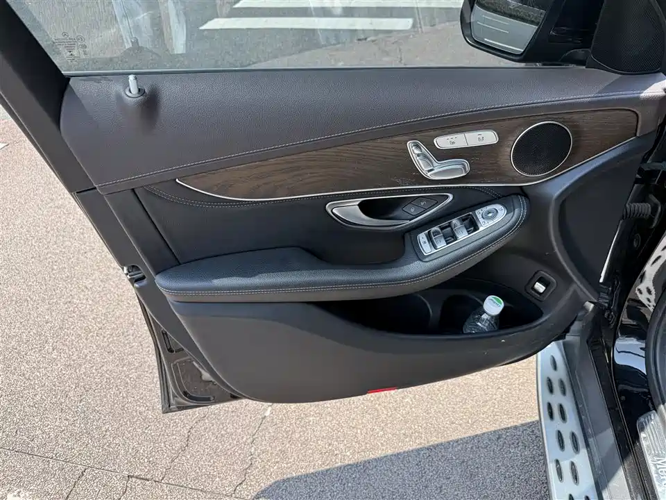 Mercedes-Benz GLC Mercedes-Benz GLC