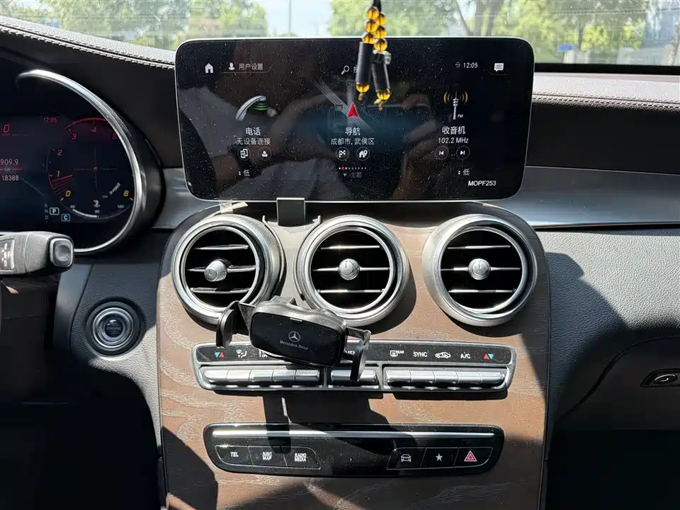 Mercedes-Benz GLC Mercedes-Benz GLC