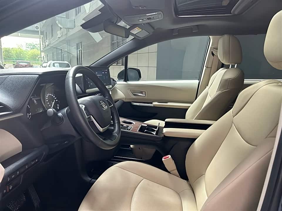 Toyota Grevia