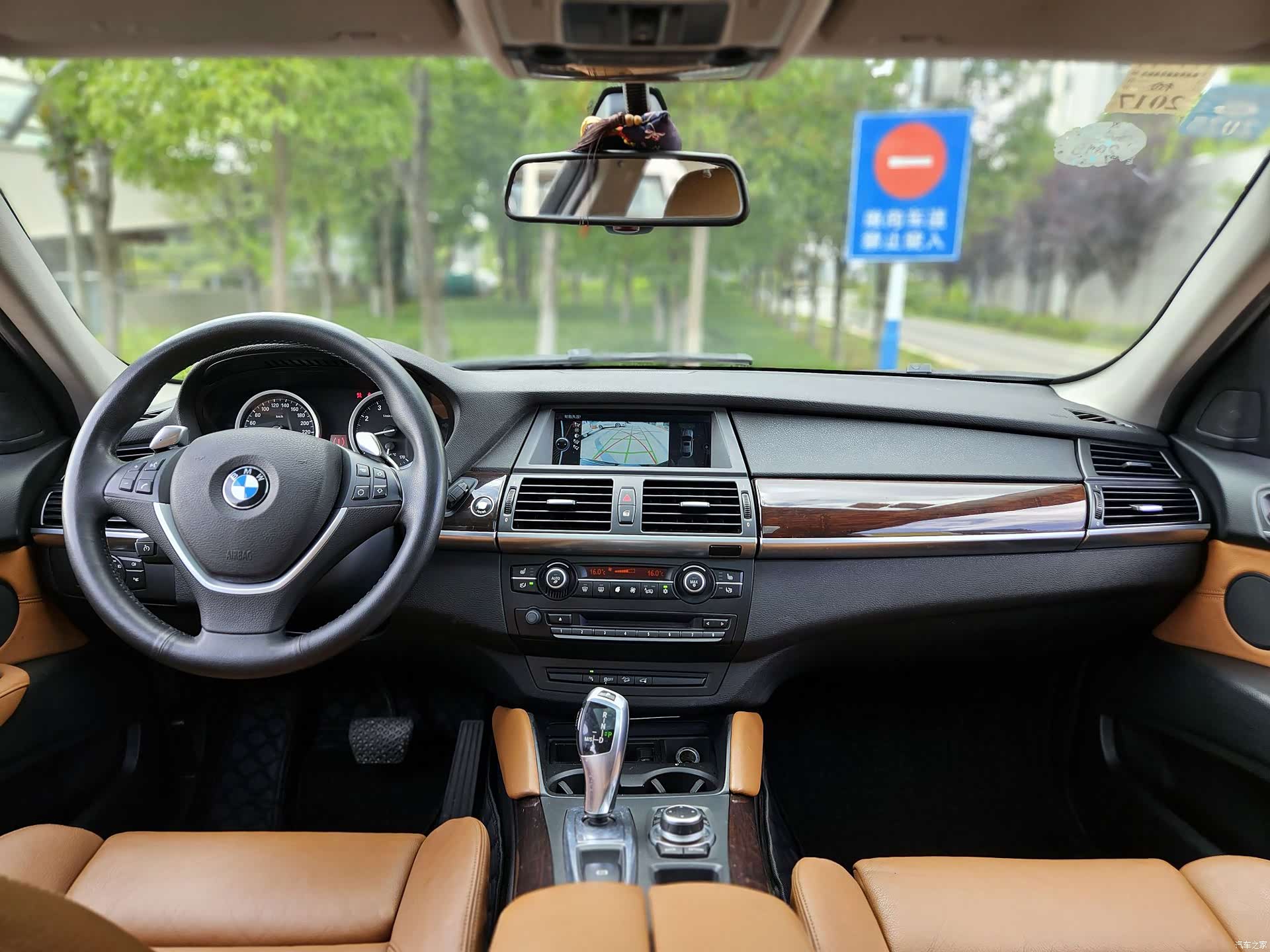 BMW X6, 2011 13