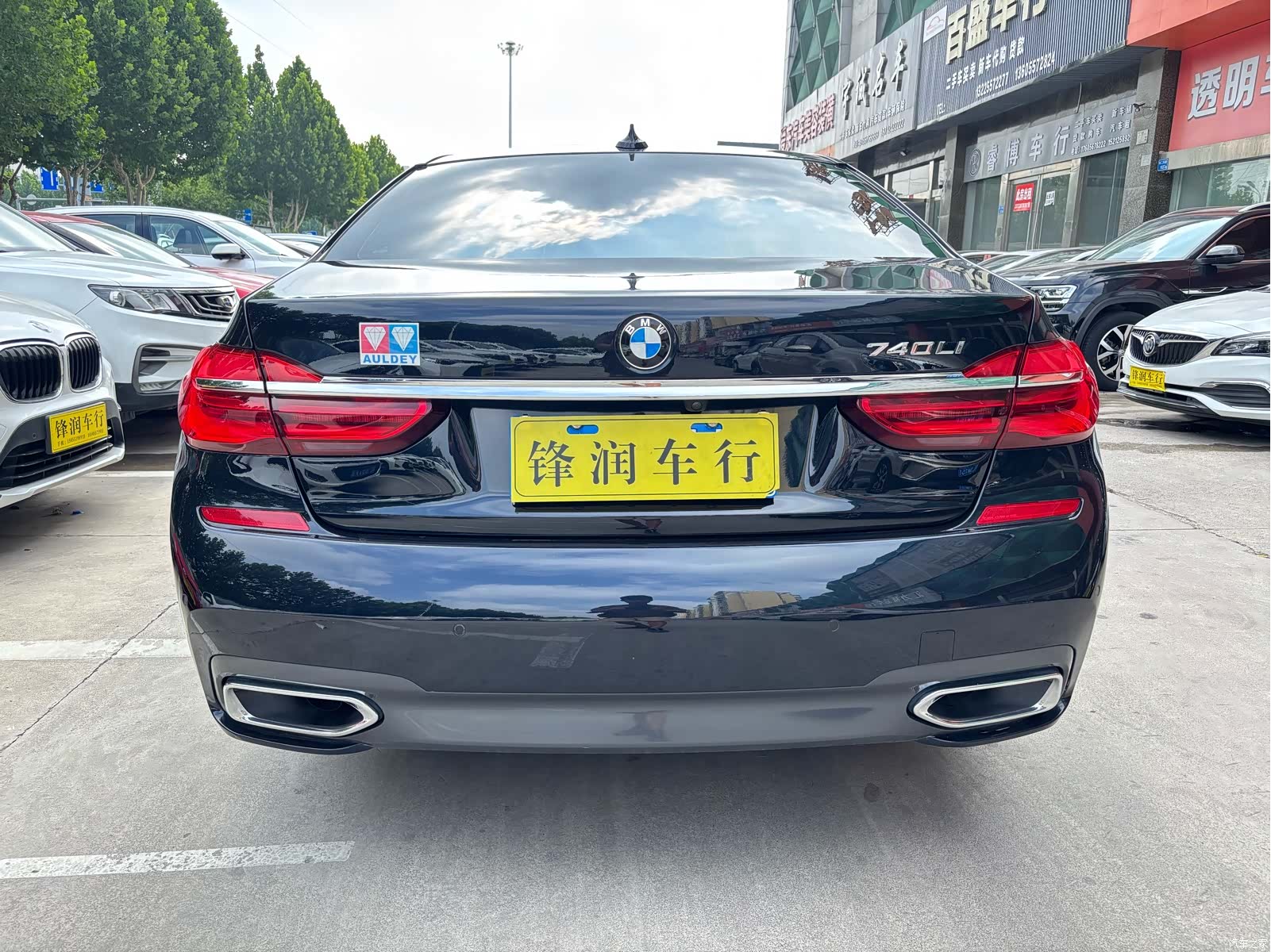 BMW 7 Series, 2018 все фото