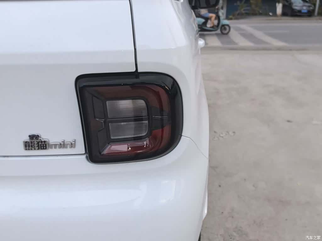 Geely Panda, 2025 8