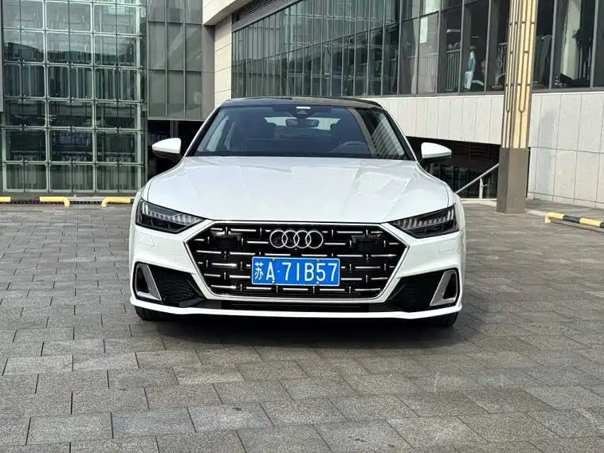 Audi A7L