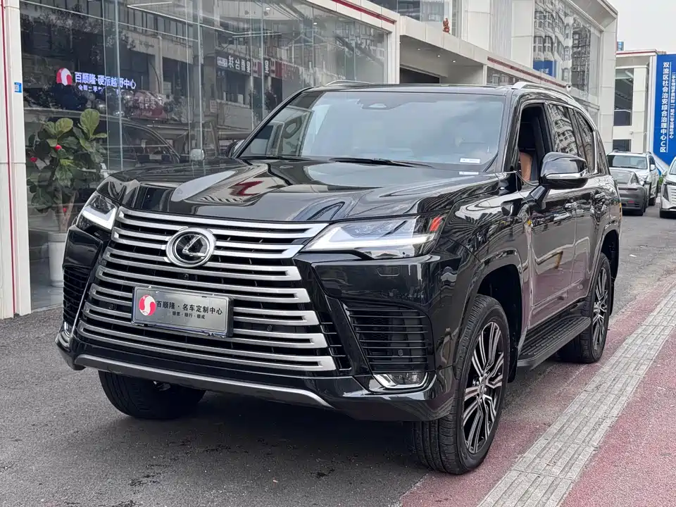 Lexus LX