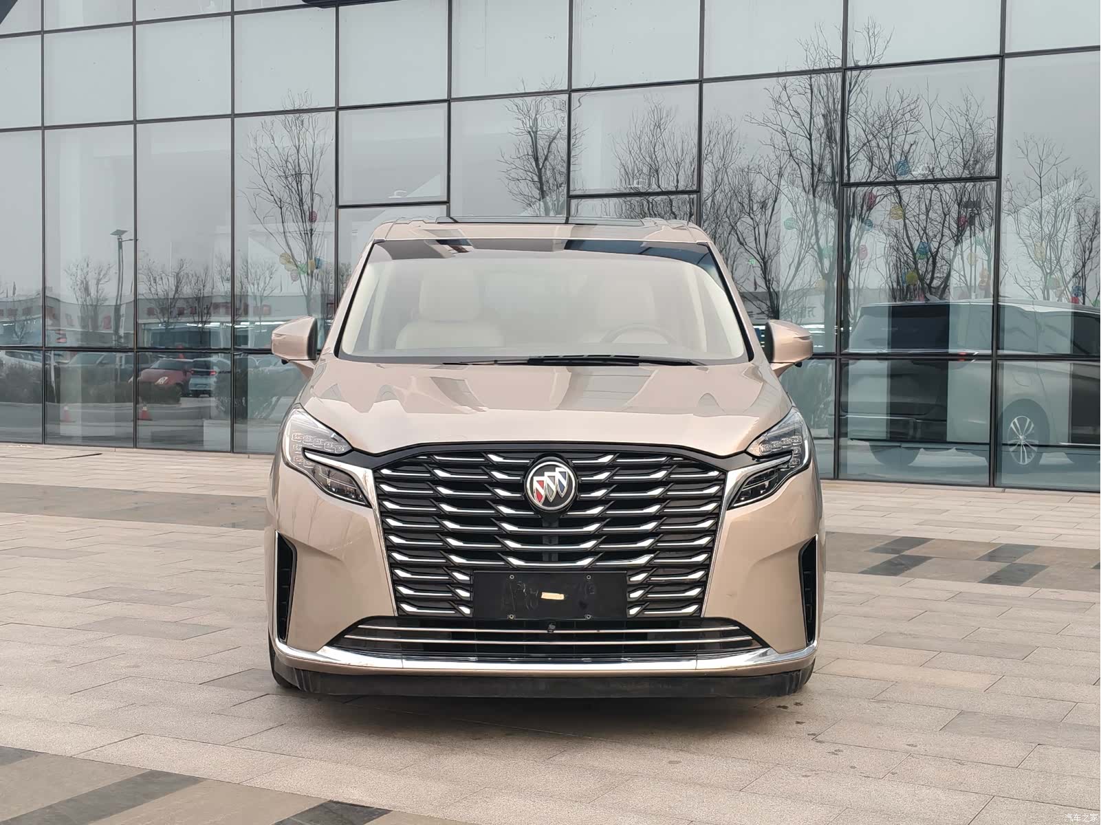 Buick GL8, 2023 1