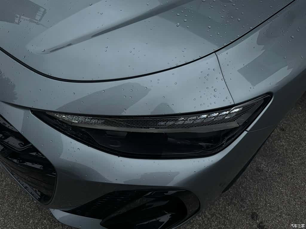 Audi A6L, 2026 12