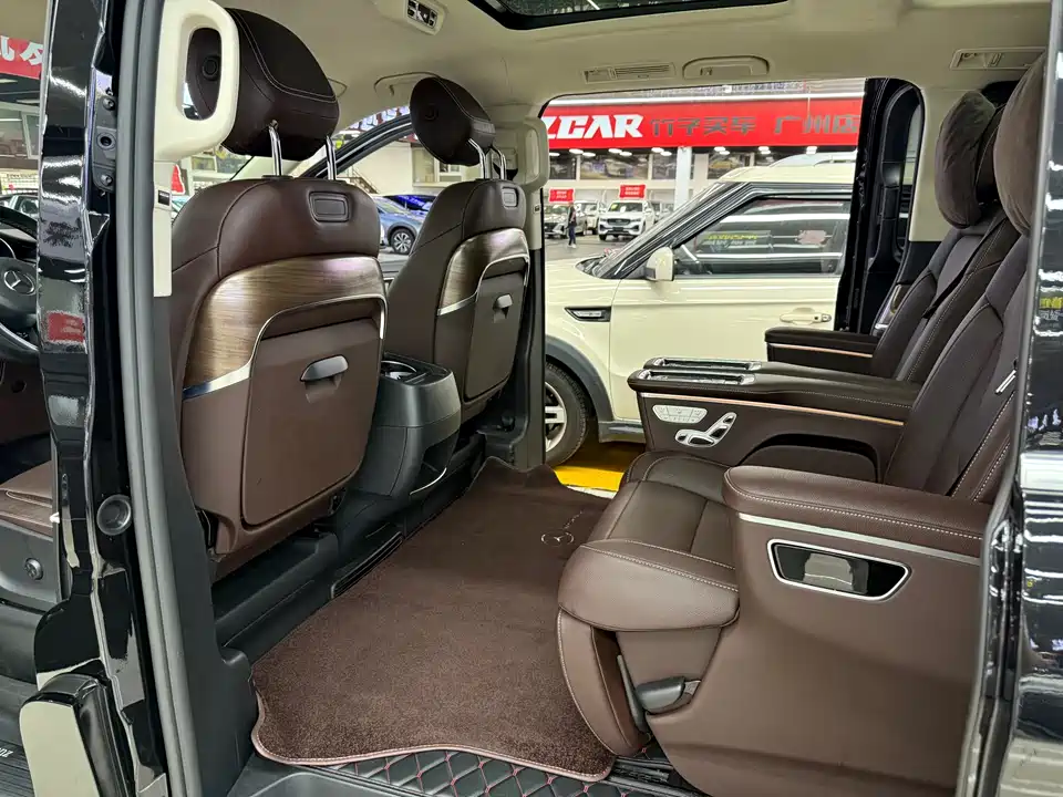 Mercedes-Benz V-class Mercedes-Benz V-class