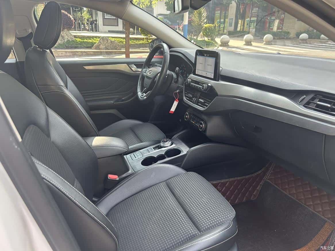 Ford Focus, 2019 8