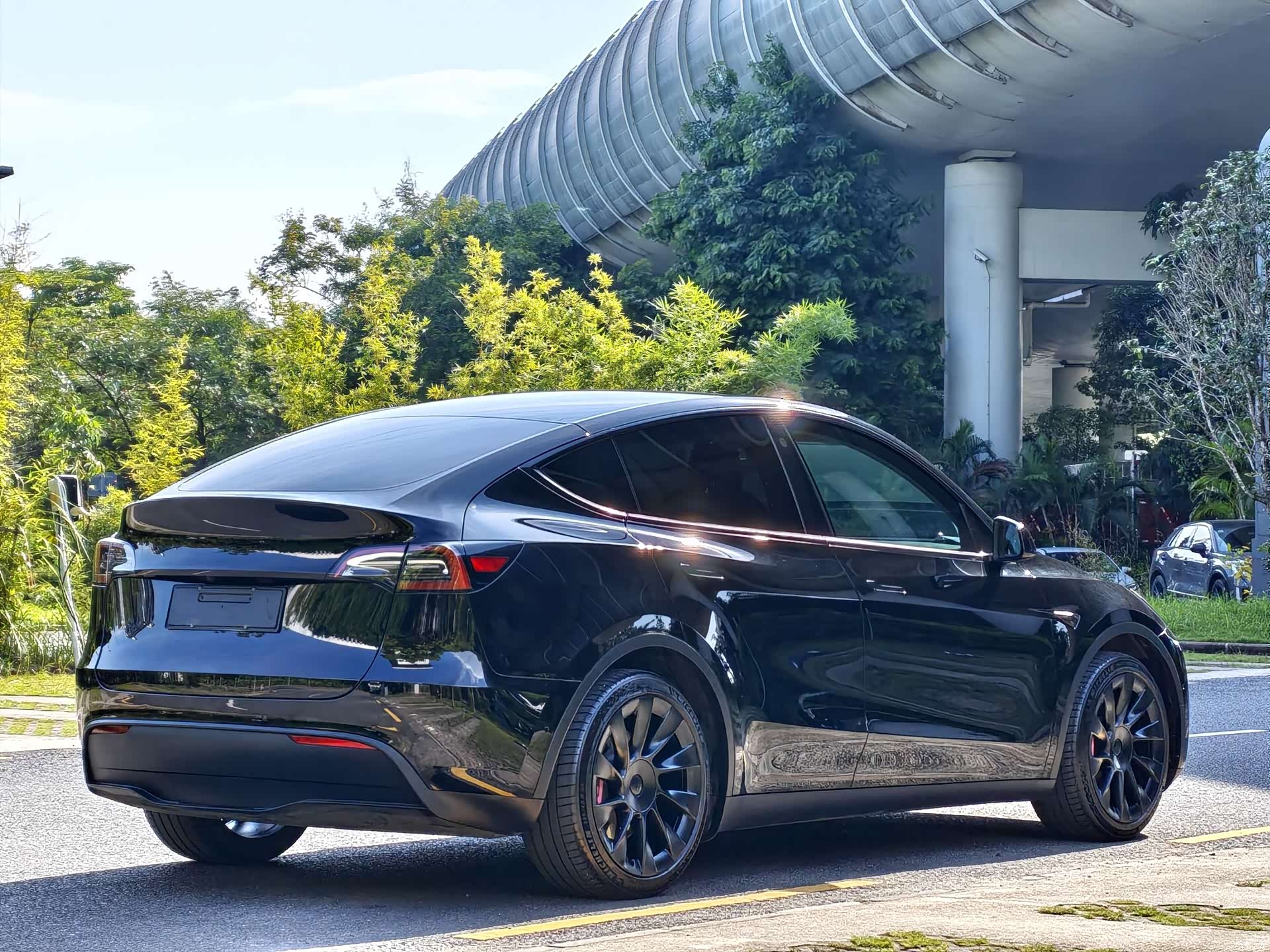 Tesla Model Y, 2022 все фото