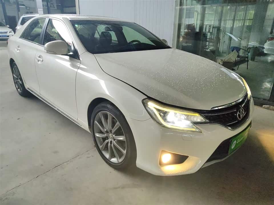 Toyota Reiz