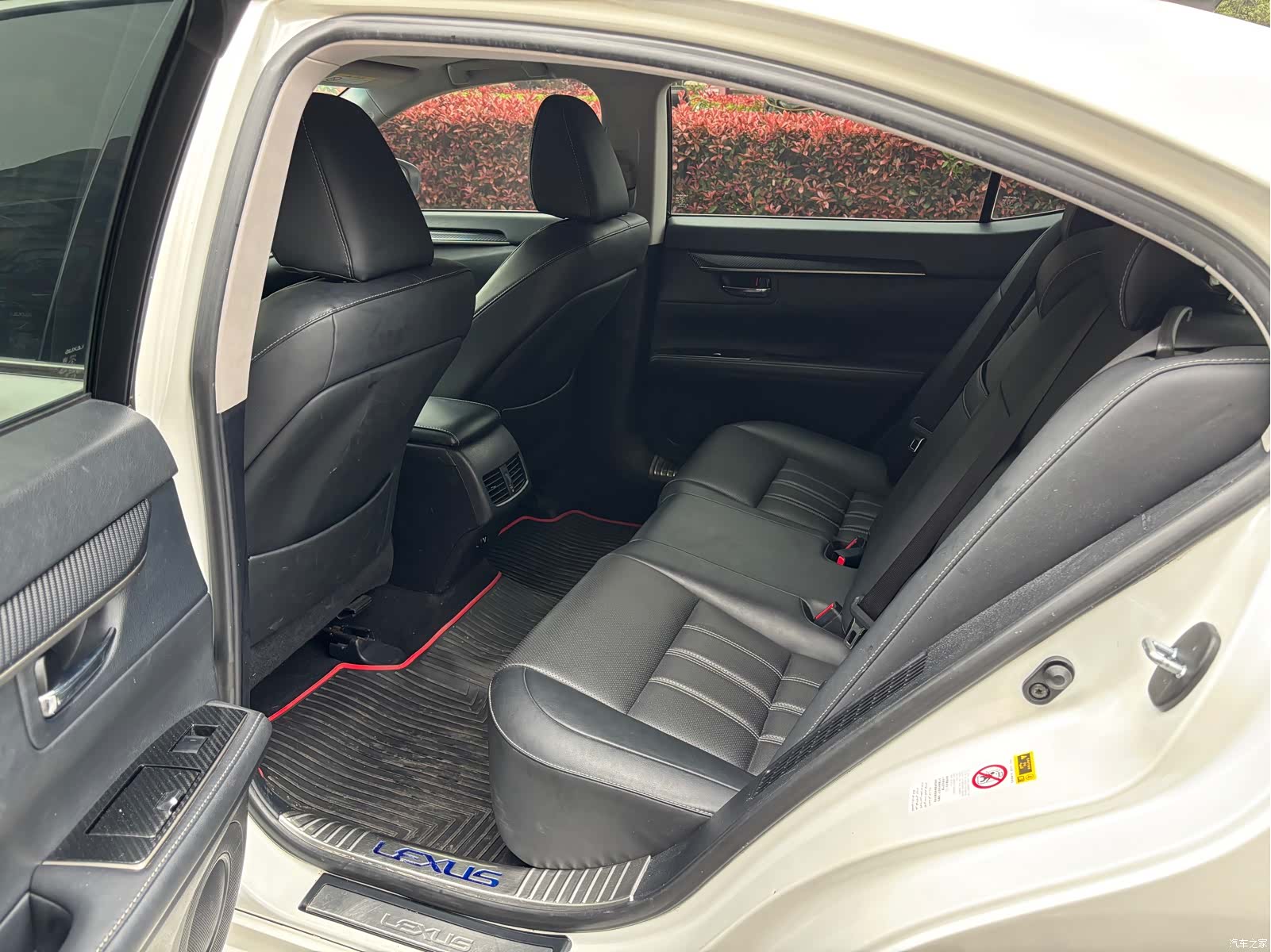 Lexus ES, 2016 7