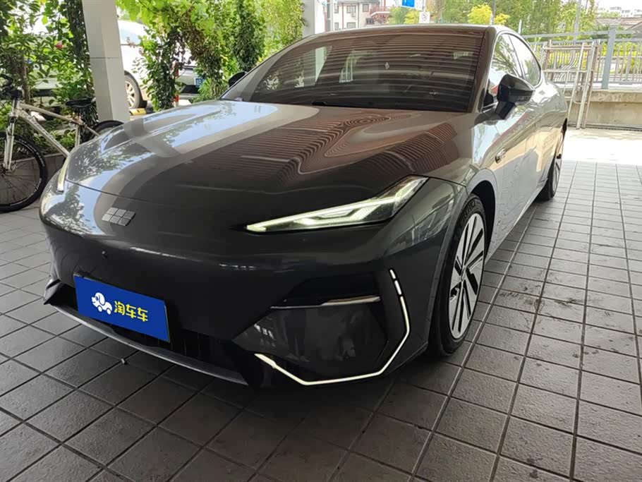 Geely Galaxy Galaxy E8