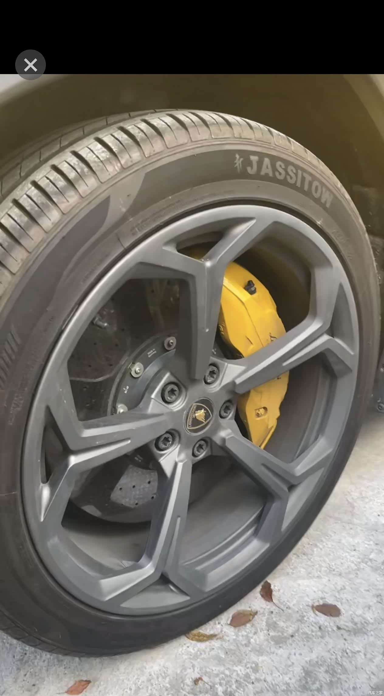 Lamborghini Urus, 2023 9
