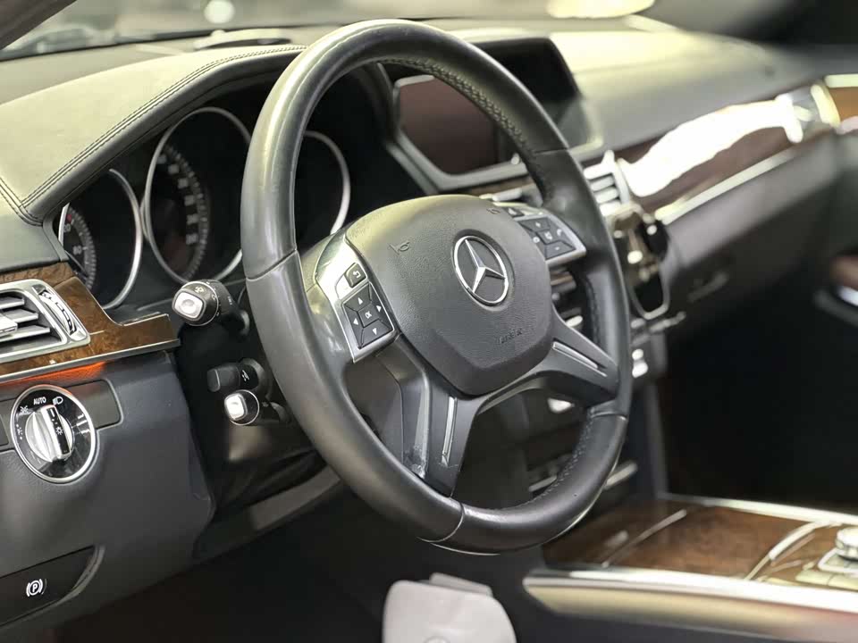 Mercedes-Benz E-class Mercedes-Benz E-class