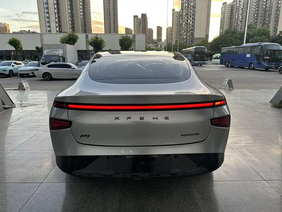 XPENG P7